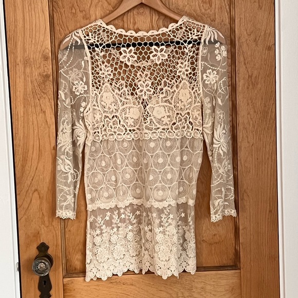 Lacey Top - Picture 2 of 2